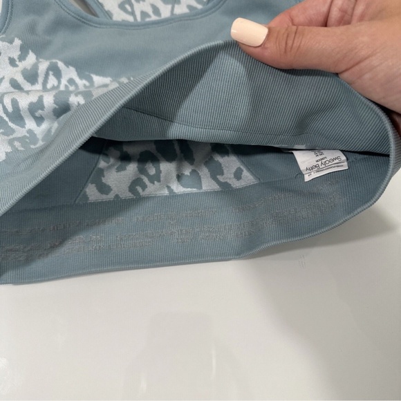 NWT Sweaty Betty‎ [ Medium ] Leopard Jacquard Stamina Sports Bra Vapour Blue - Picture 6 of 11
